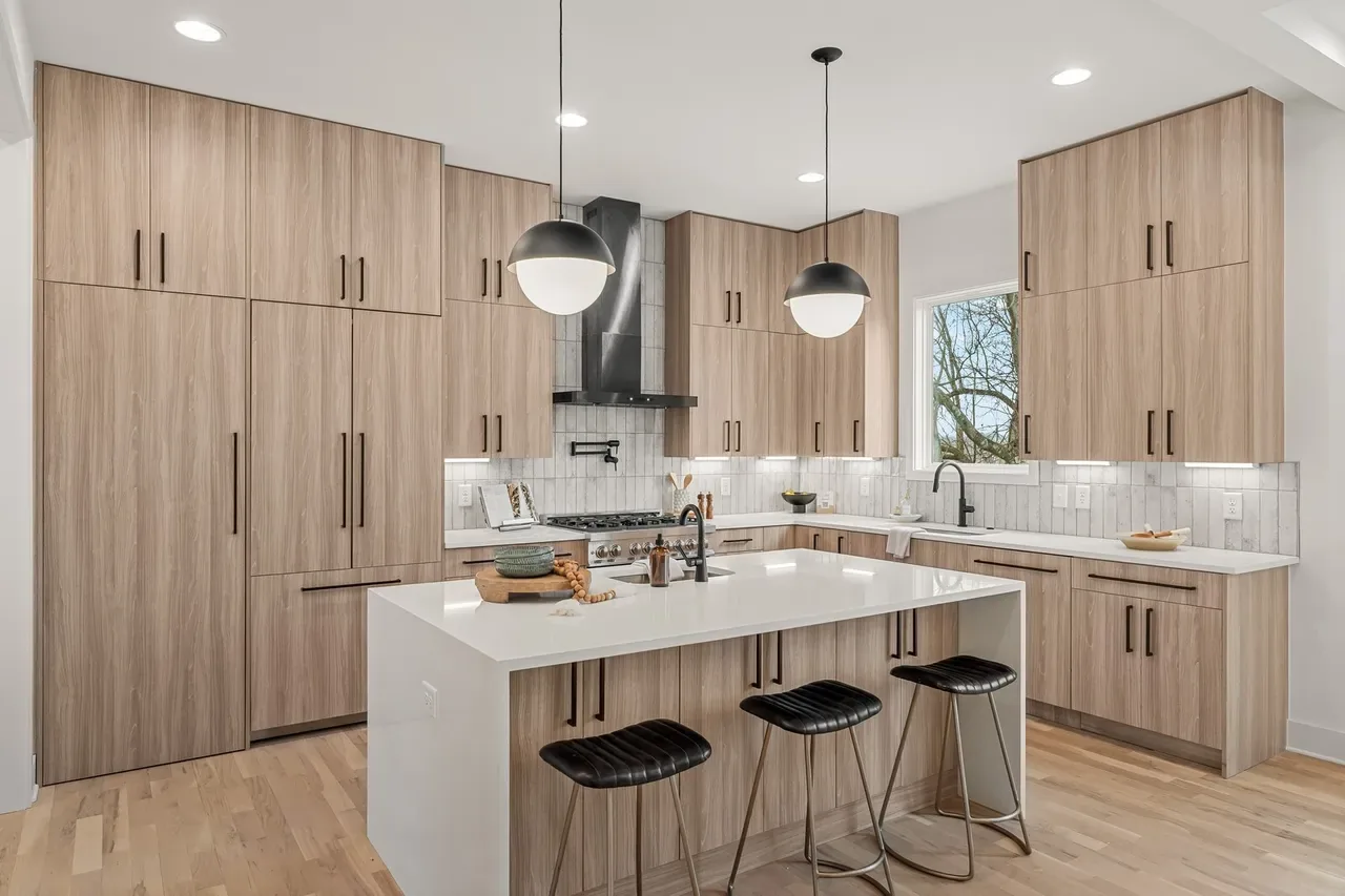 E-Series additional showroom design 07